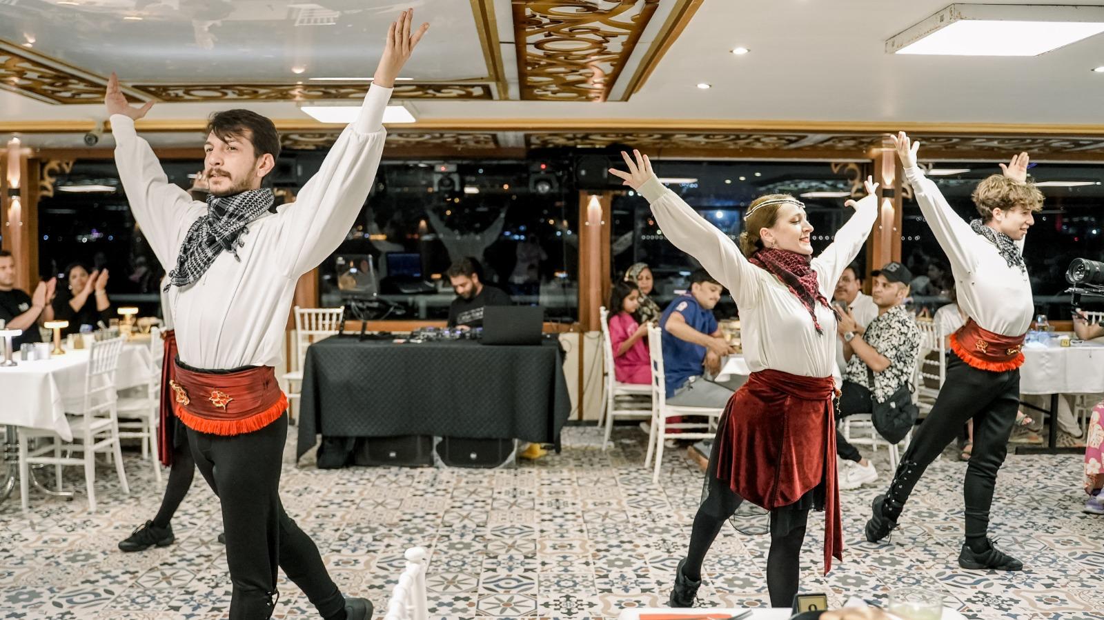 VIP PRİVATE TABLE WİTH ALCOHOL (Meeting Point)